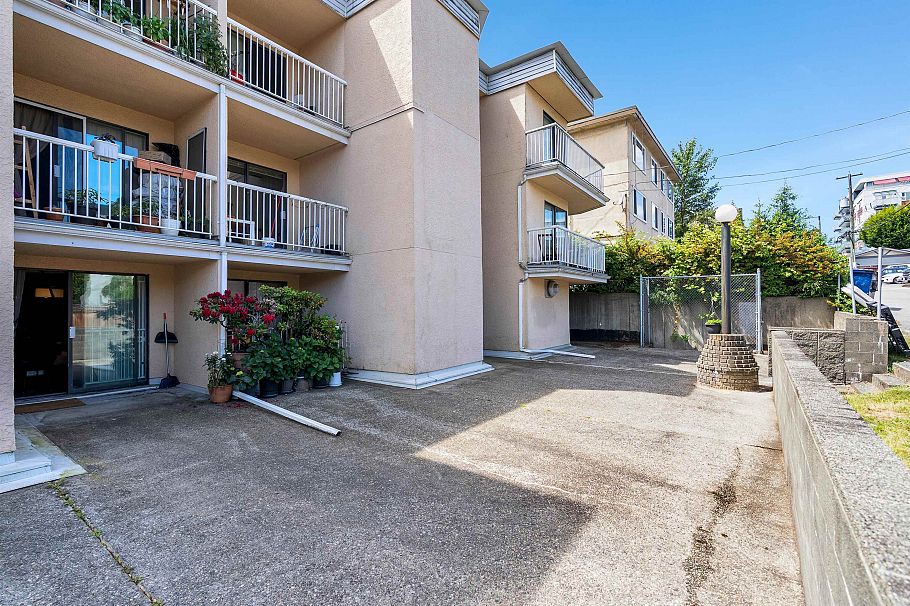 105 975 E Broadway Vancouver, BC - 24