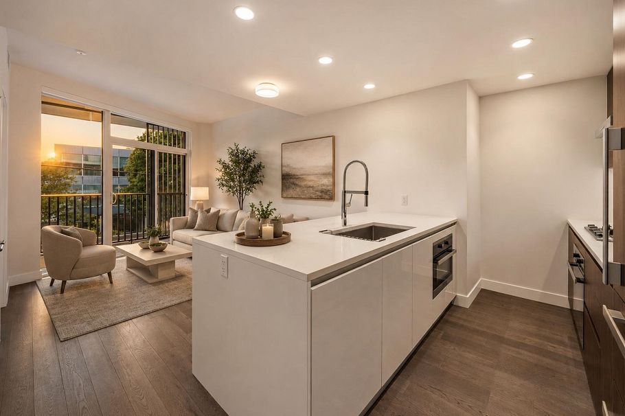 206 2888 Arbutus Street Vancouver, BC - 1