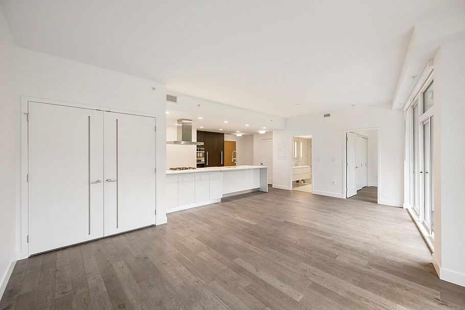 203 2888 Arbutus Street Vancouver, BC - 3