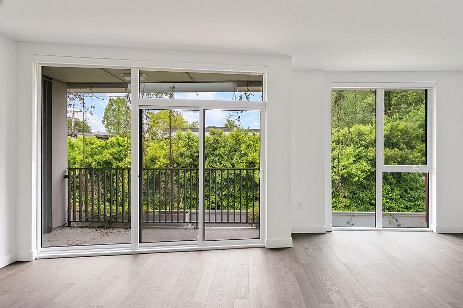 303 2888 Arbutus Street Vancouver, BC - 3