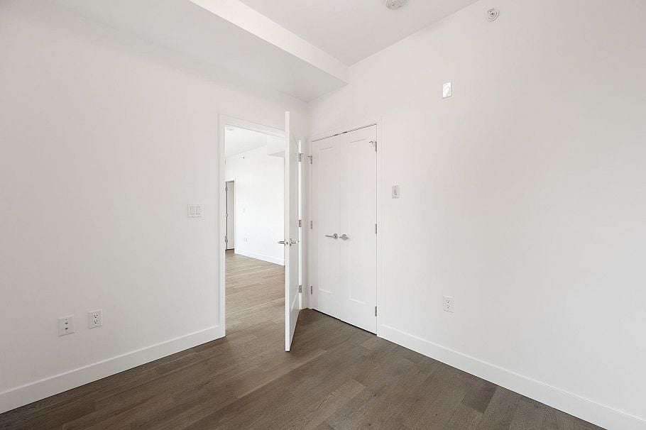 301 2888 Arbutus Street Vancouver, BC - 25