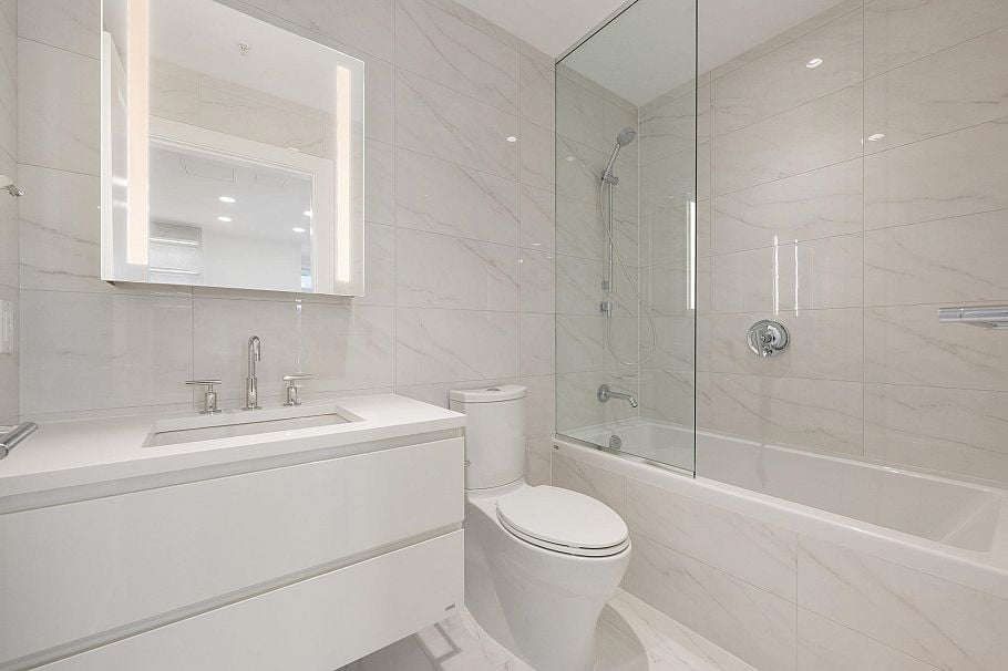 301 2888 Arbutus Street Vancouver, BC - 27