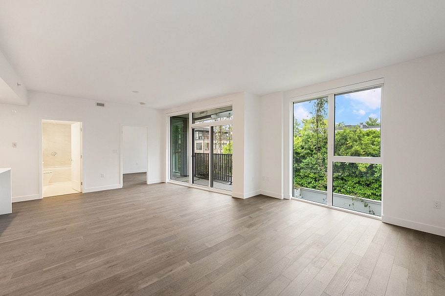 303 2888 Arbutus Street Vancouver, BC - 6