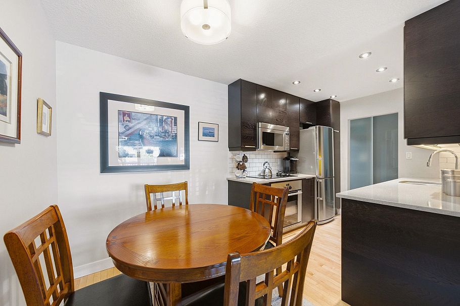 101 123 E 19th Street North Vancouver, BC - 10