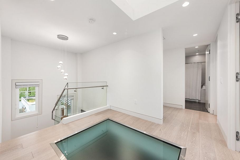 1407 W 33rd Avenue Vancouver, BC - 25