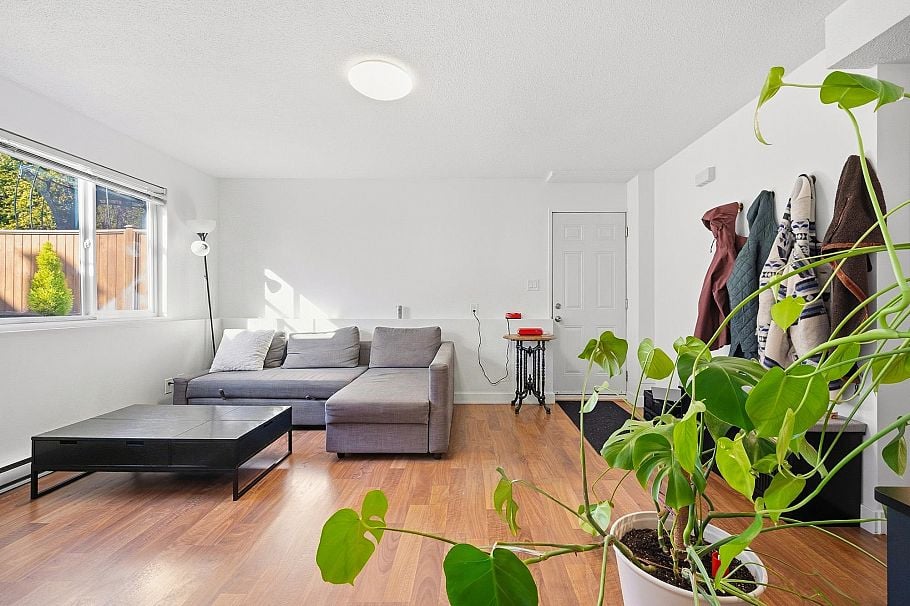 1309 Mahon Avenue North Vancouver, BC - 31