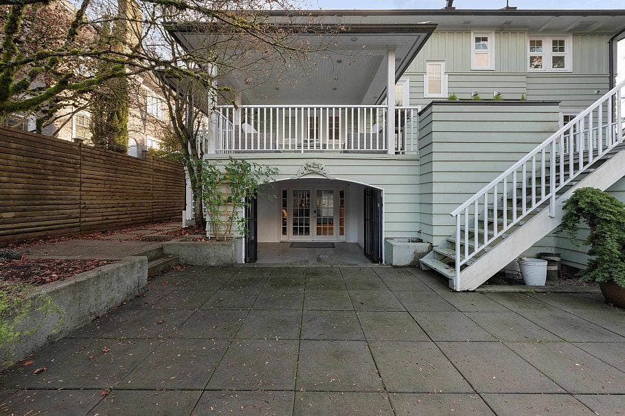 1407 W 33rd Avenue Vancouver, BC - 36