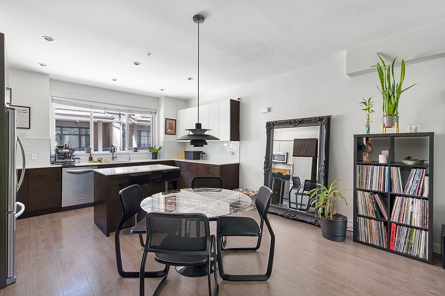 307 2135 Heritage Park Lane North Vancouver, BC - 3