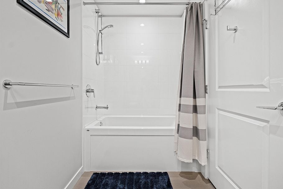 315 2651 Library Lane North Vancouver, BC - 26