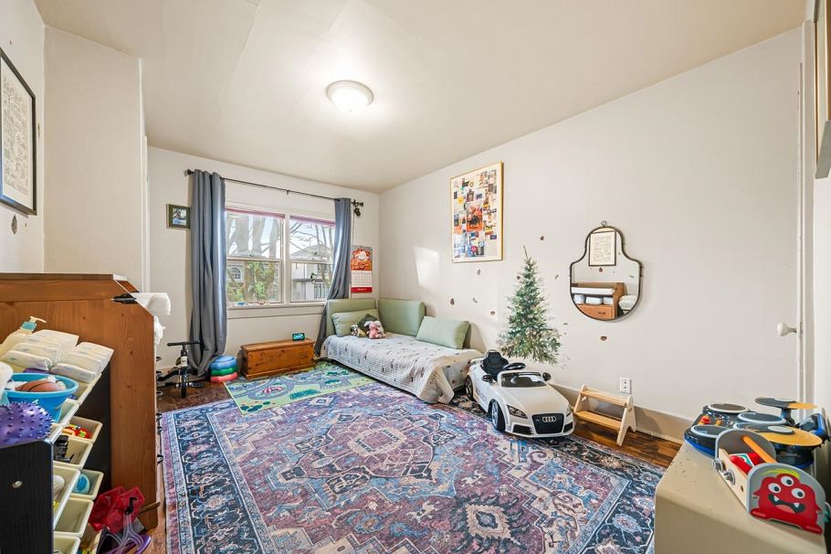 3137 W 28th Avenue Vancouver, BC - 3