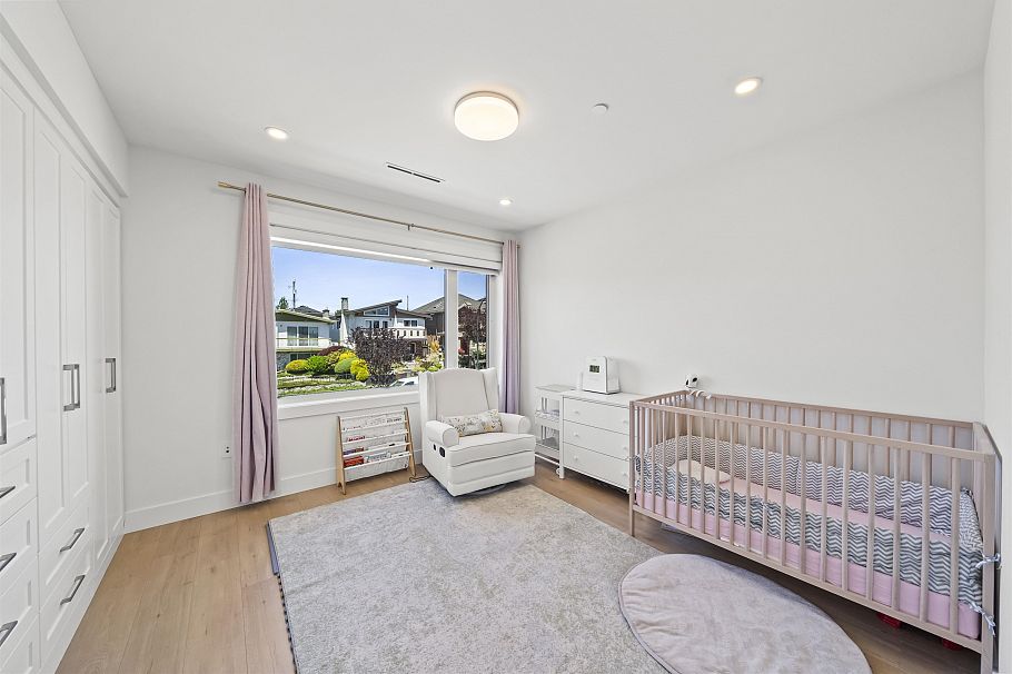 742 E 58th Avenue Vancouver, BC - 14