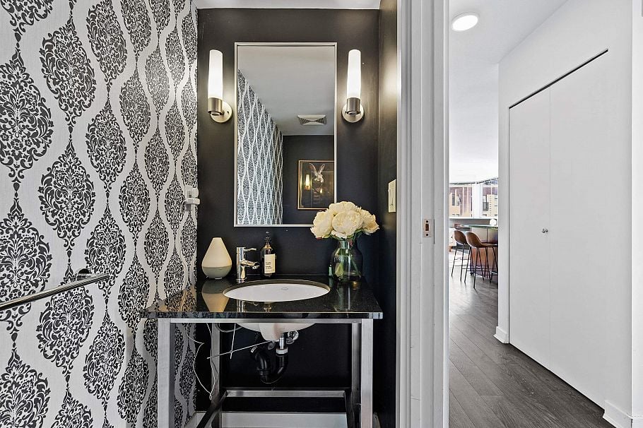 301 122 E 3rd Street North Vancouver, BC - 6