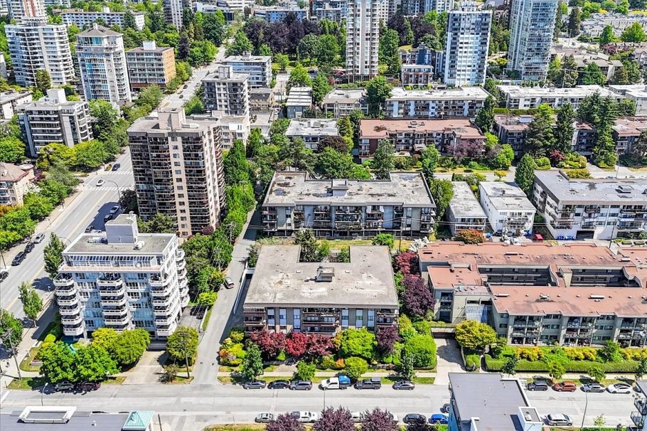 201 120 E 4th Street North Vancouver, BC - 25