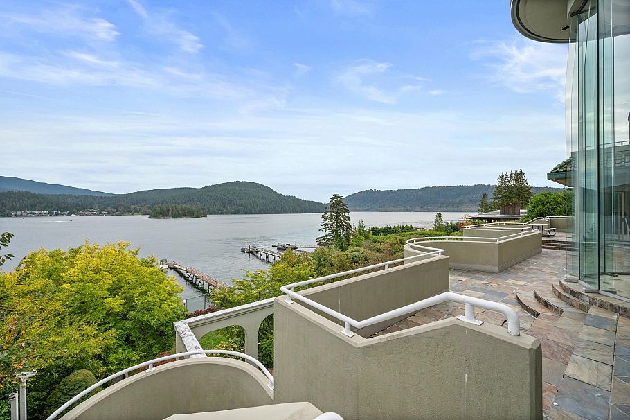 828 Beachview Drive North Vancouver, BC - 34