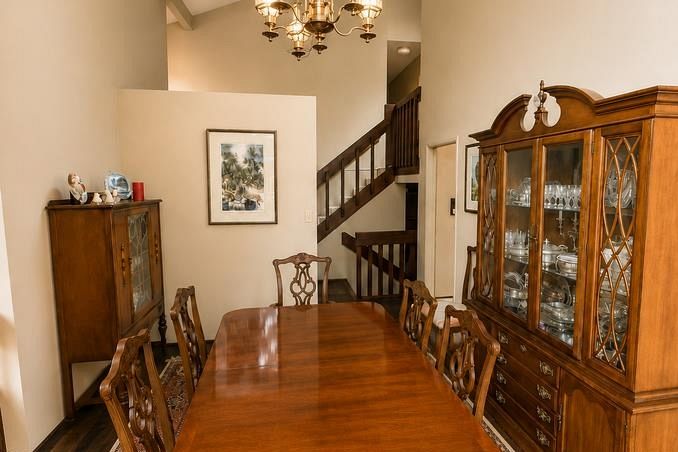 1498 Chamberlain Drive North Vancouver, BC - 8