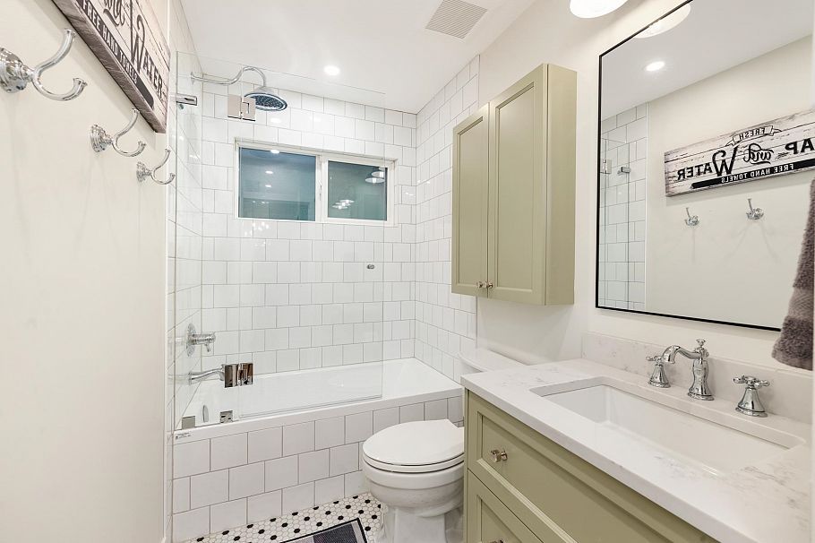 448 Brand Street North Vancouver, BC - 34
