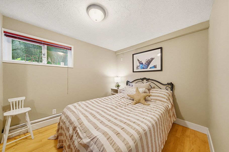 2848 Panorama Drive North Vancouver, BC - 16