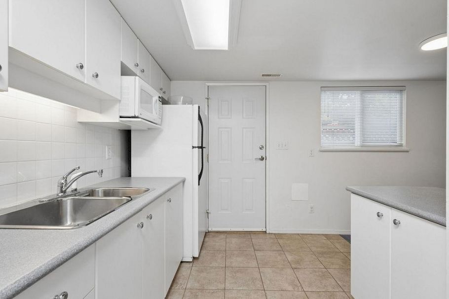 3285 Fromme Road North Vancouver, BC - 25