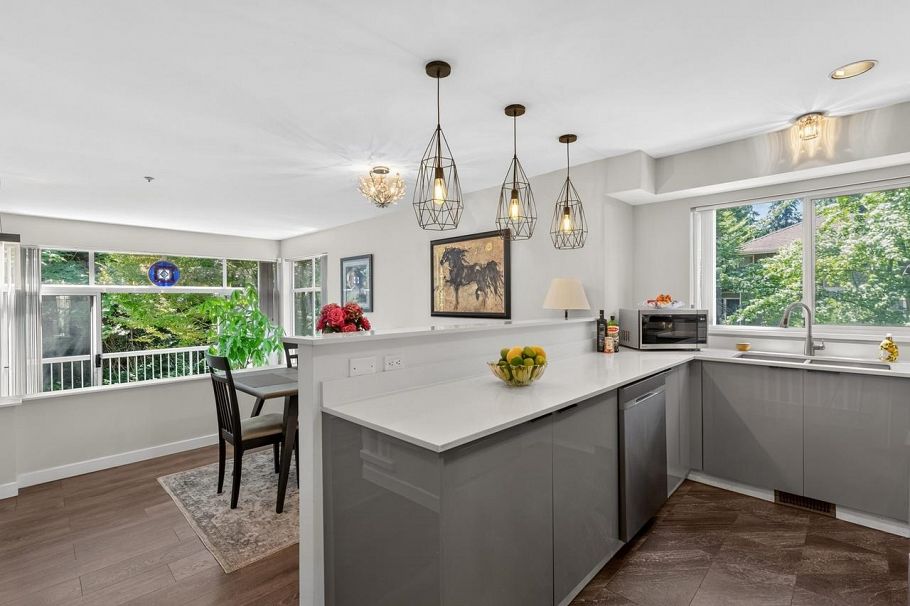 3360 Cobblestone Avenue Vancouver, BC - 2
