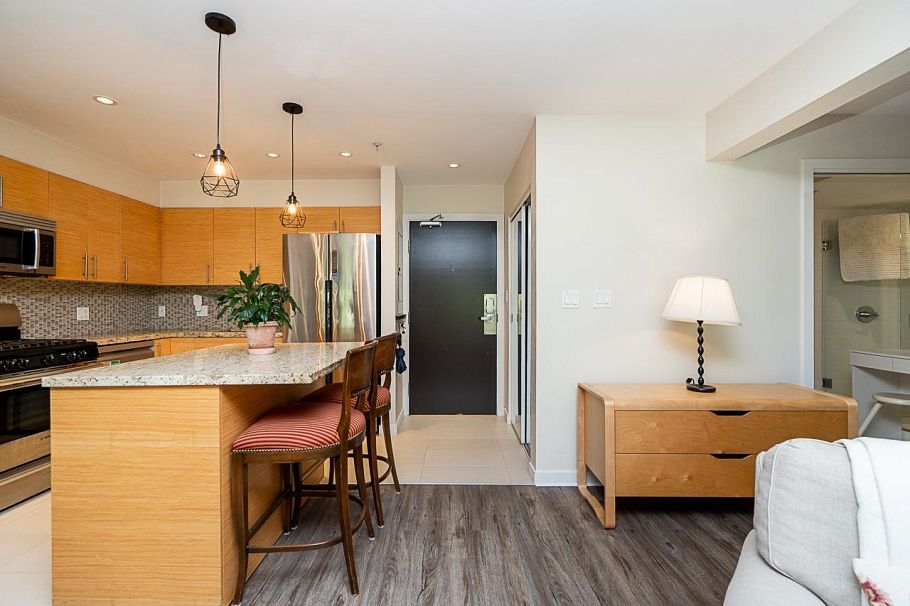 206 2832 Capilano Road North Vancouver, BC - 6