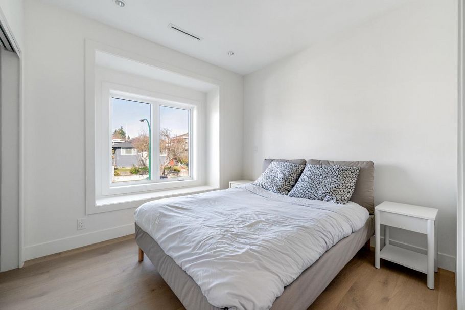 1 366 E 64th Avenue Vancouver, BC - 11