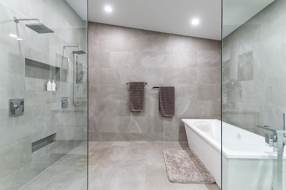2409 Windridge Drive North Vancouver, BC - 18