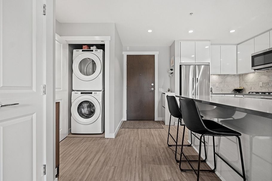 315 2651 Library Lane North Vancouver, BC - 28