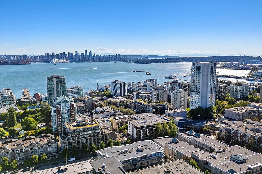 301 122 E 3rd Street North Vancouver, BC - 30
