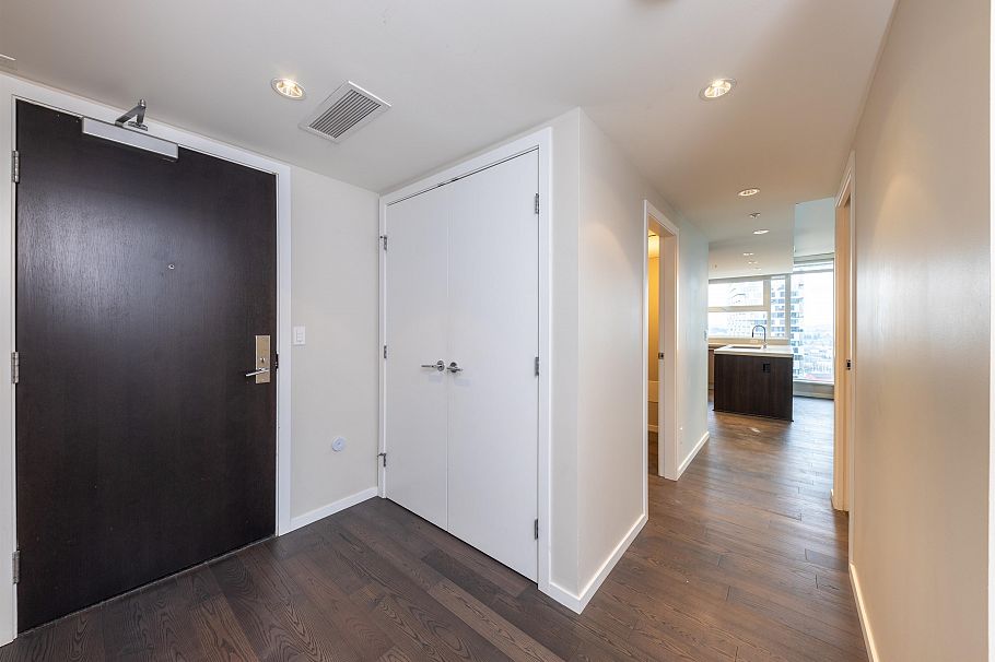 2707 1351 Continental Street Vancouver, BC - 11