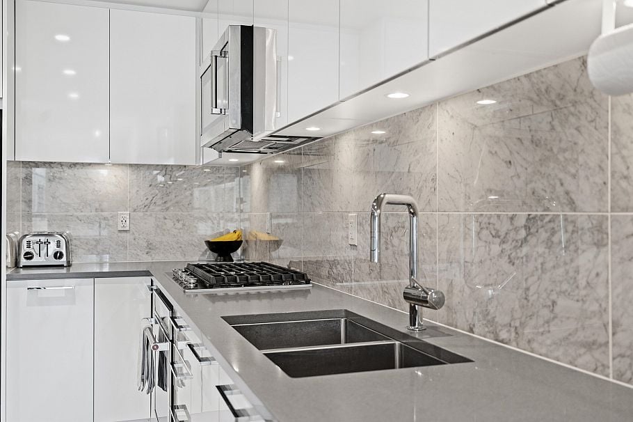 315 2651 Library Lane North Vancouver, BC - 11