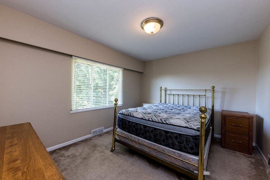 836 E 4th Street North Vancouver, BC - 17