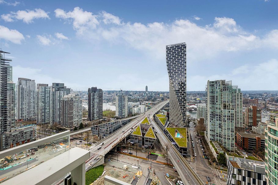 2707 1351 Continental Street Vancouver, BC - 2