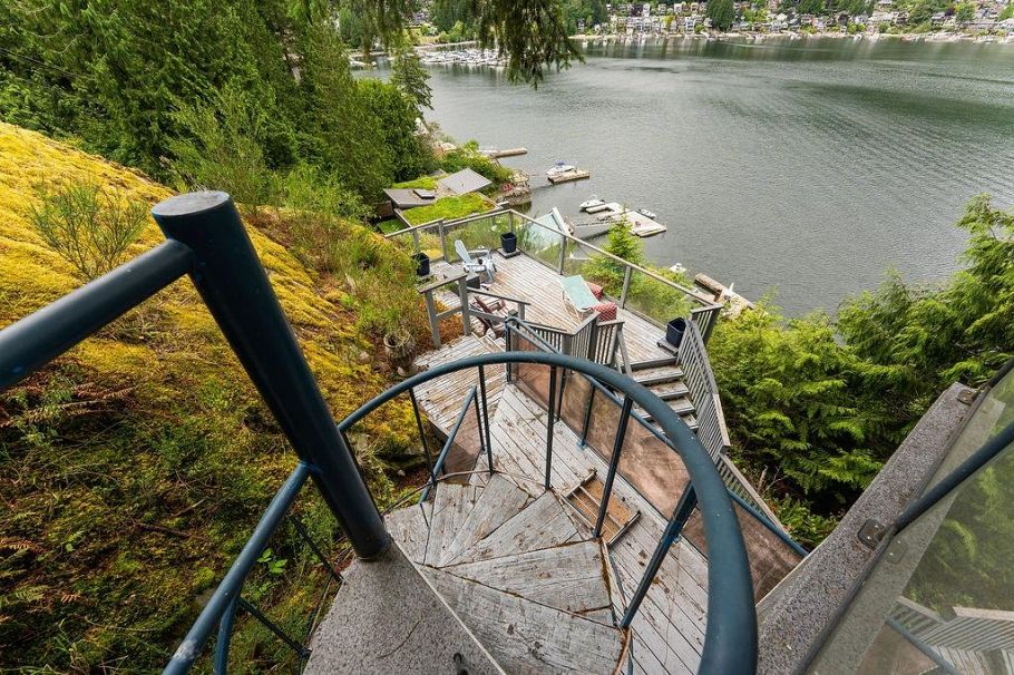 4678 Eastridge Road North Vancouver, BC - 28