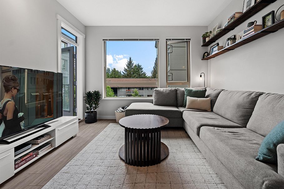 315 2651 Library Lane North Vancouver, BC - 2