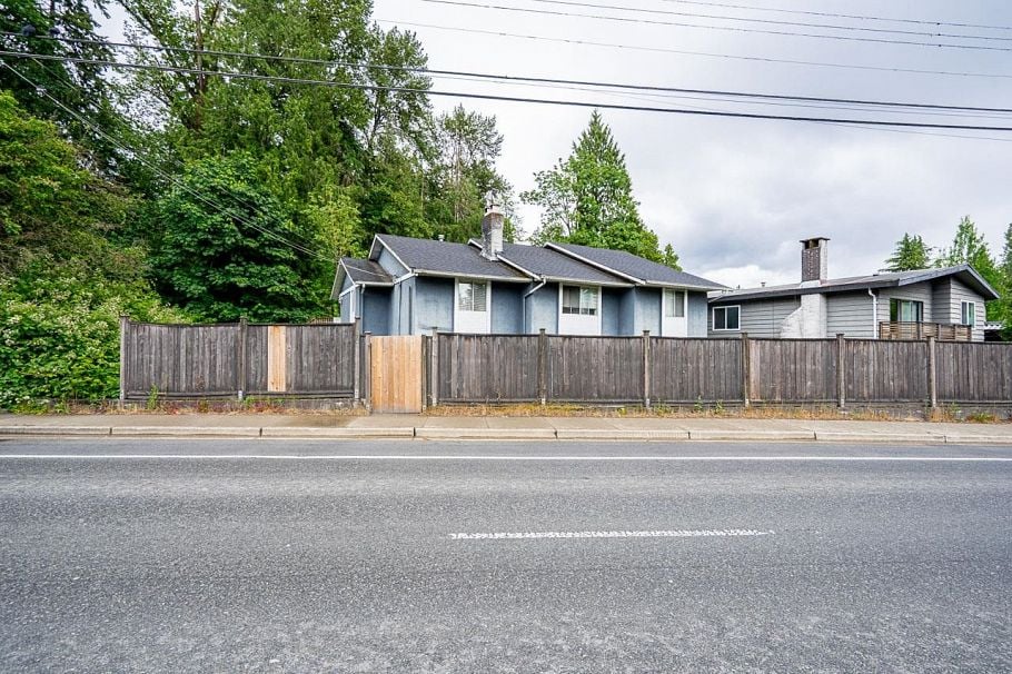 1990 Capilano Road North Vancouver, BC - 2