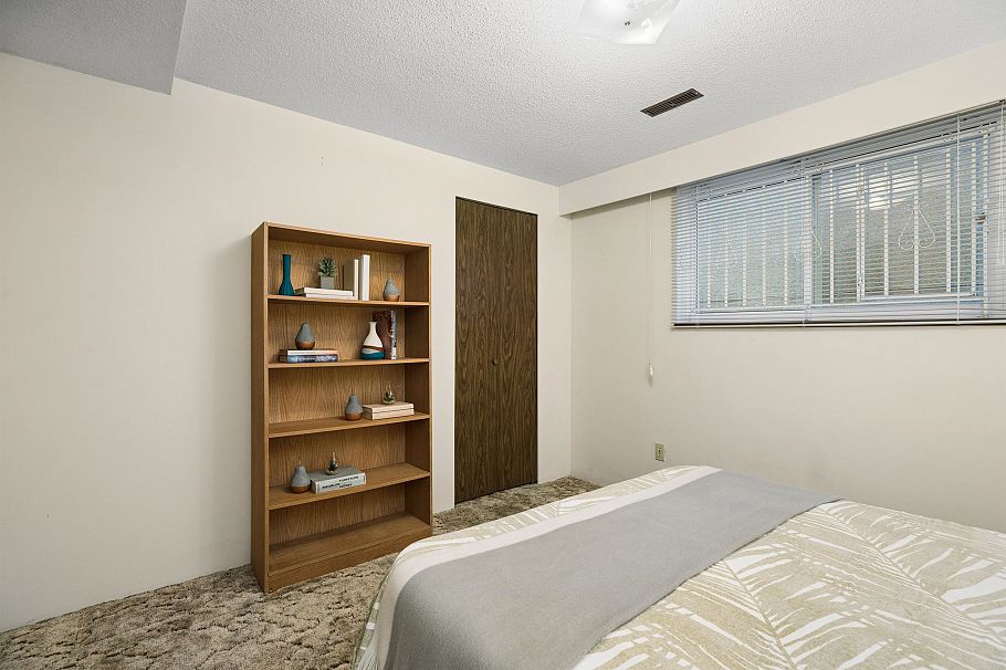 2047 E 52nd Avenue Vancouver, BC - 30