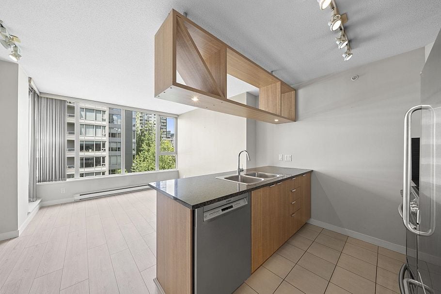 601 1010 Richards Street Vancouver, BC - 7