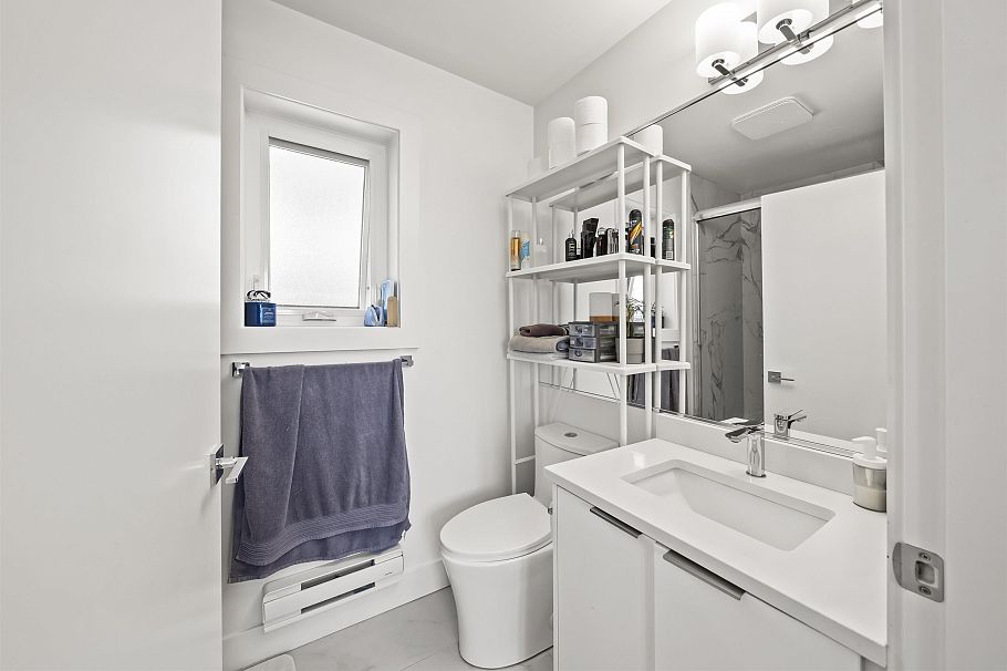 742 E 58th Avenue Vancouver, BC - 34