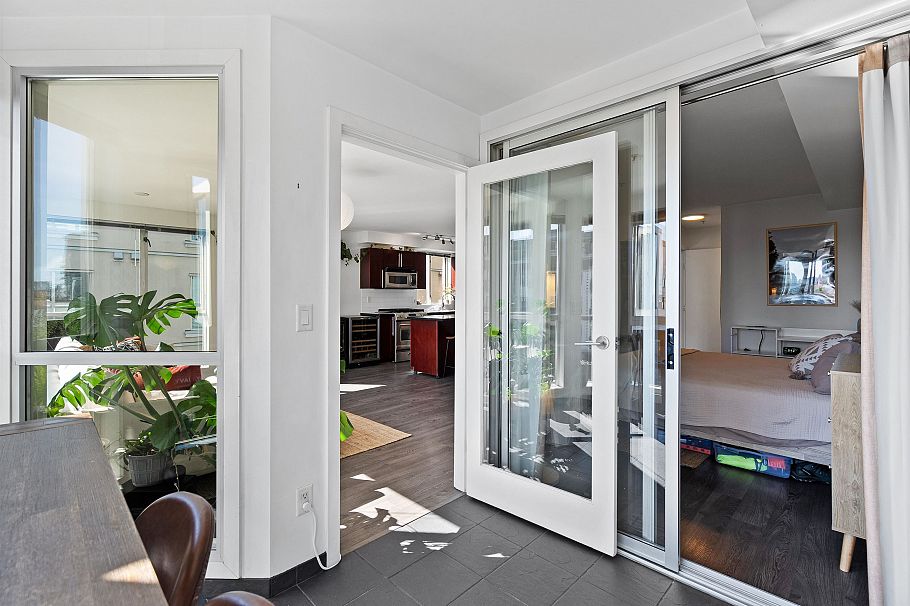 301 122 E 3rd Street North Vancouver, BC - 20