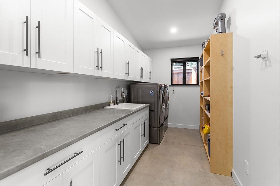 2409 Windridge Drive North Vancouver, BC - 22
