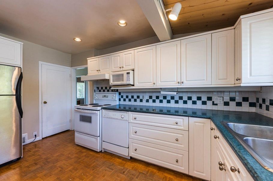 836 E 4th Street North Vancouver, BC - 6