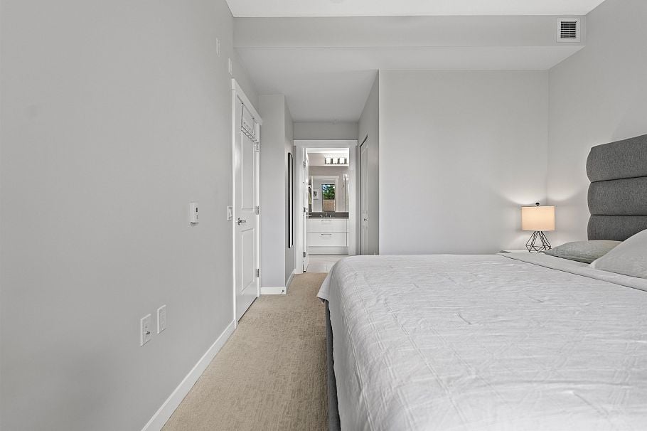 315 2651 Library Lane North Vancouver, BC - 19