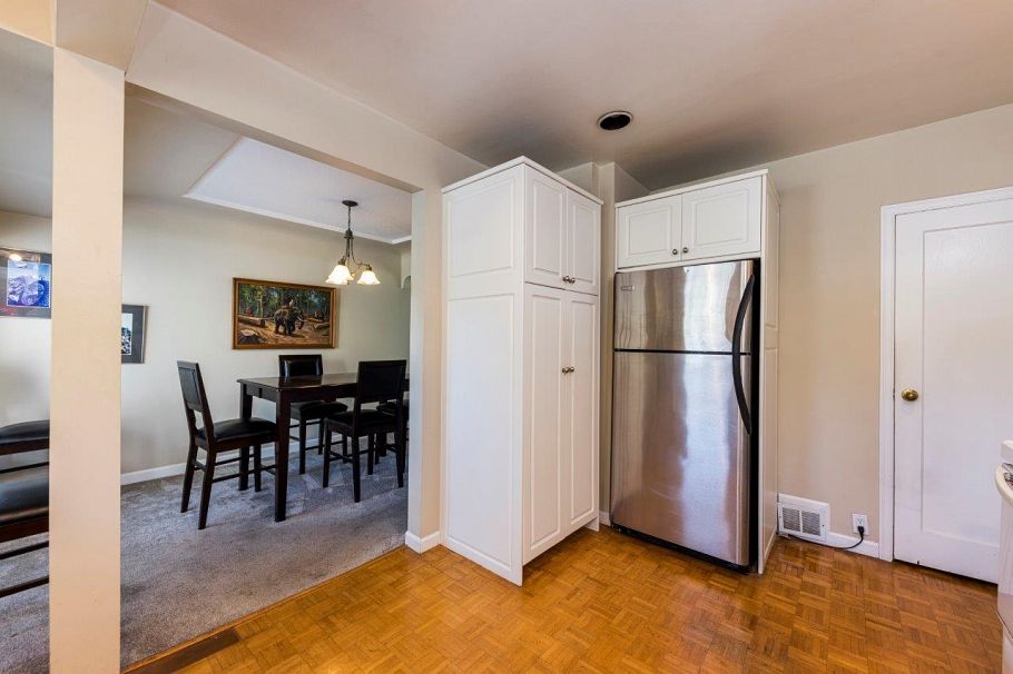 836 E 4th Street North Vancouver, BC - 9