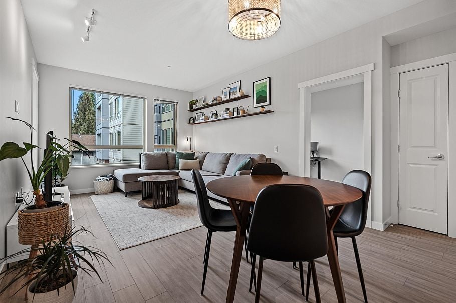 315 2651 Library Lane North Vancouver, BC - 17