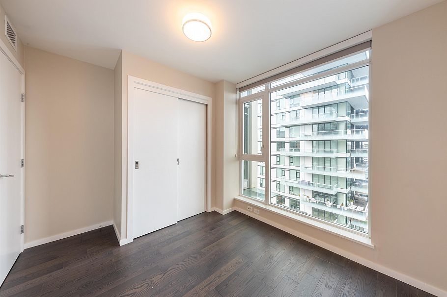 2707 1351 Continental Street Vancouver, BC - 8