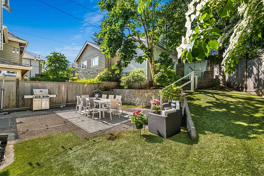 448 Brand Street North Vancouver, BC - 20