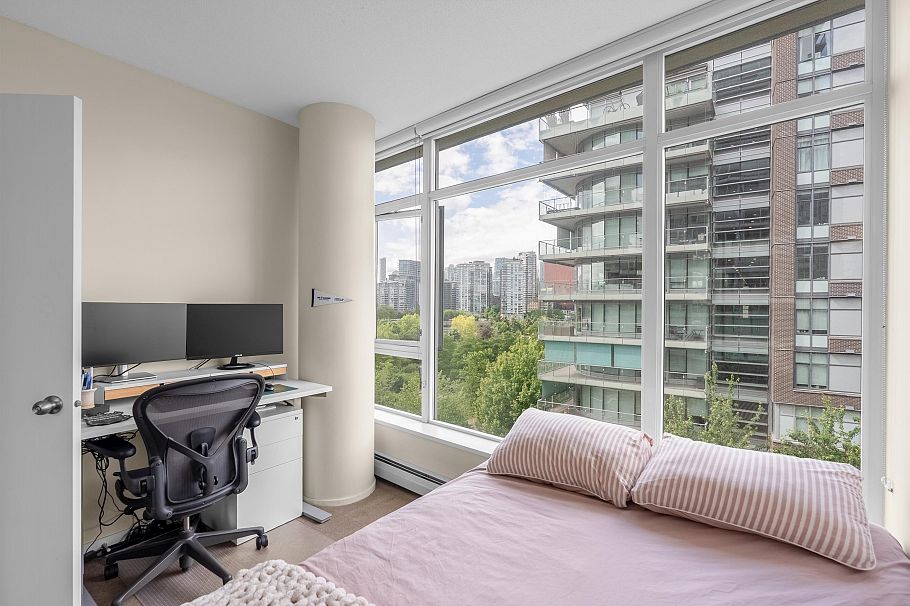 608 1708 Columbia Street Vancouver, BC - 17