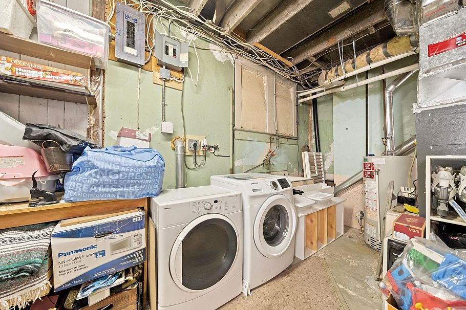 5743 St. Margarets Street Vancouver, BC - 27