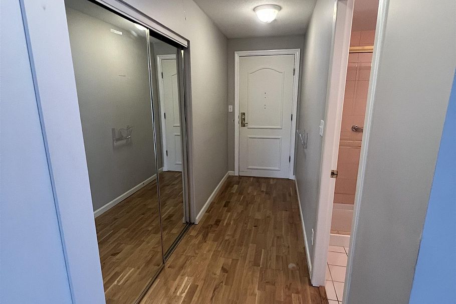 306 1327 E Keith Road North Vancouver, BC - 12