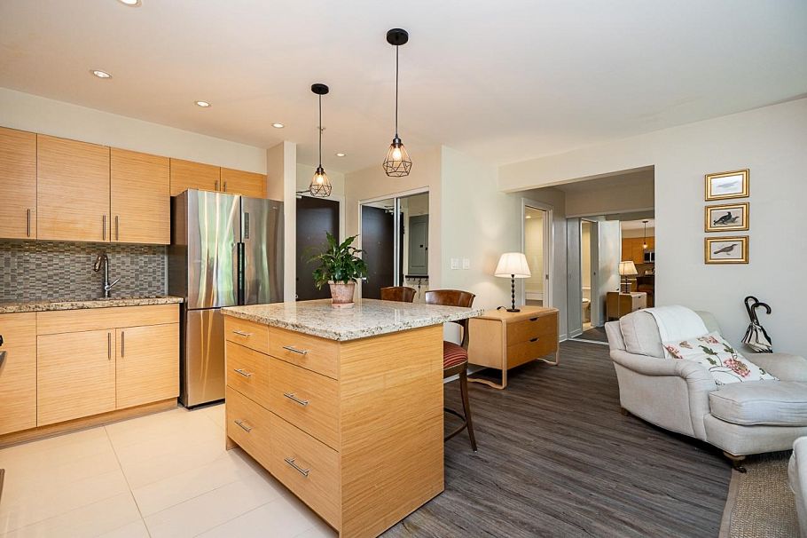 206 2832 Capilano Road North Vancouver, BC - 11